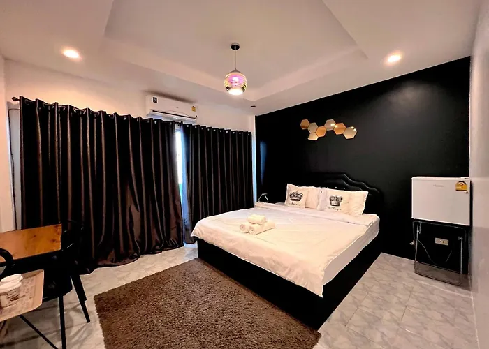 Kingbed Smoking In Balcony 3rd Floor Dmk Airport * Banguecoque